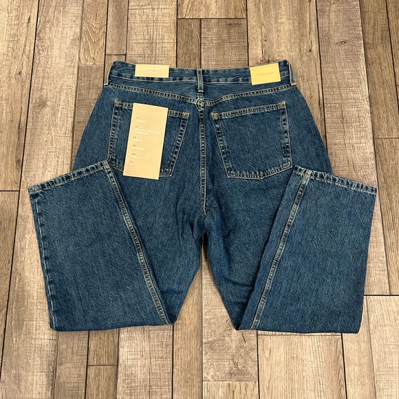 Everlane- The Curvy 90s Cheeky Straight Jeans - Picture 4 of 5